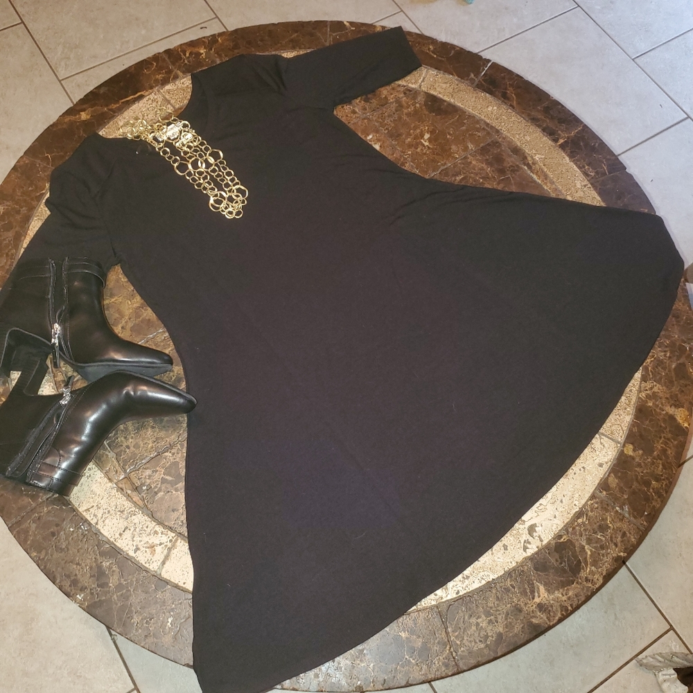 Zanana Outfitters Black skater dress